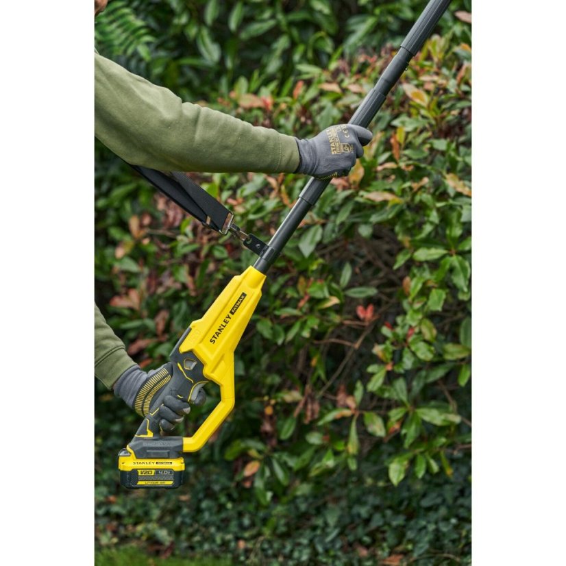 Řetězová pila s prodlouženou rukojetí STANLEY FATMAX SFMCPS720M1 V20  18V - 1x4,0Ah, nabíječka