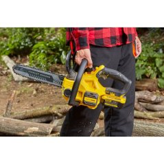 Řetězová pila Stanley SFMCCS630M1 - bezuhlíková V20 4.0Ah - 30cm - 1x4.0Ah + kitbox