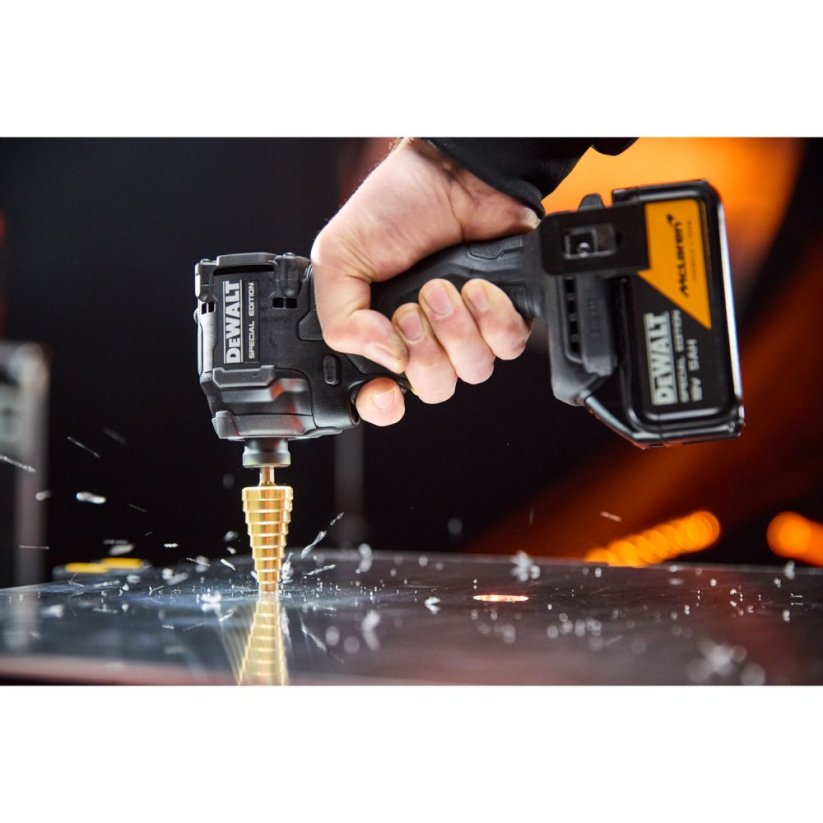 5-dílná sada nářadí Dewalt McLaren DCK5222MP3T