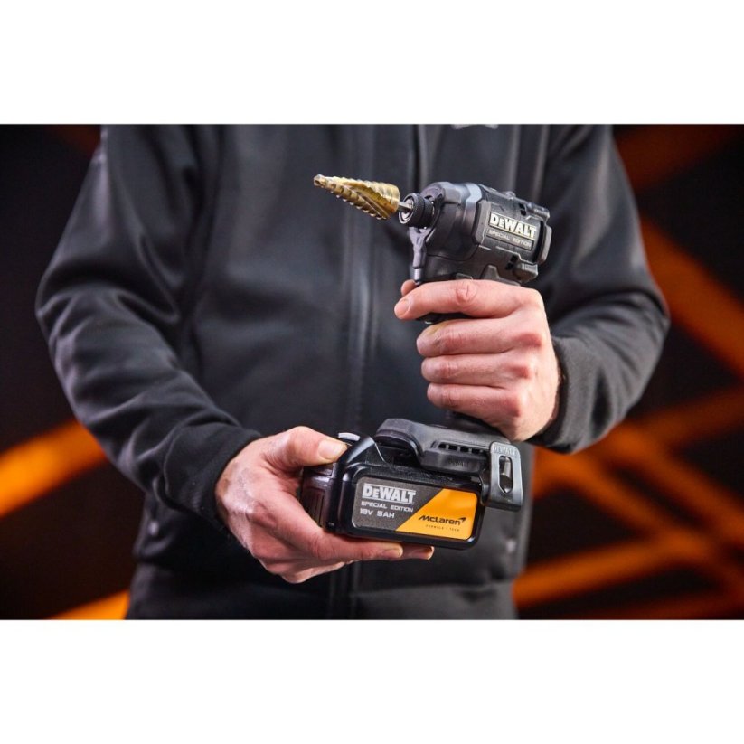 Rázový utahovák Dewalt McLaren DCF86MP2T - 2xAku 5,0Ah, nabíječka, kufr TSTAK