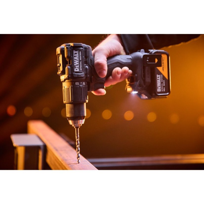 5-dílná sada nářadí Dewalt McLaren DCK5222MP3T
